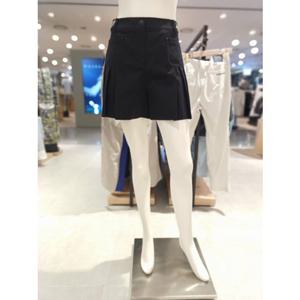 [파리게이츠] 25FW가을 여성 플리츠 디테일 A라인 반바지 (521E3PS203BK)