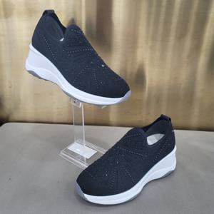 [무크]무크  여성스니커즈  422301 UA  캐쥬얼 굽4cm  전체스판