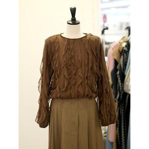 메종블랑쉬 세이브존03 르피타 세로 러플 포인트 라운드넥 블라우스 AGL253UBL953A