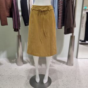 [올리브데올리브] 올리브데올리브스웨이드 리본 A라인 스커트 OE5AS855