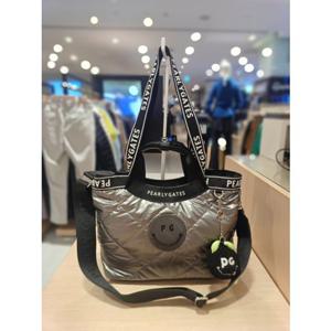 [파리게이츠] 25FW겨울 여성 볼륨 스마일 포인트 토트백 (521E4BG303GY)