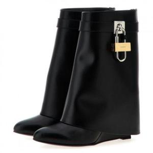 GIVENCHY 지방시 25FW 가죽 샤크 락 앵클 부츠 (BE602RE147 001)