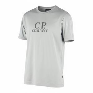 CP컴퍼니 남성 로고 반팔 티셔츠 (12CMTS040A 006130G 937)