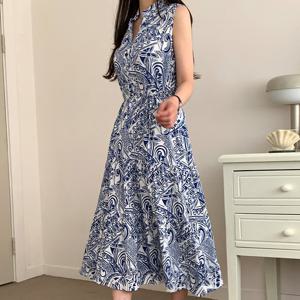 샵앤) 여성 카라넥 휴양지룩 반오픈 단추 민소매 여름 롱 원피스 21DS-WDR-4628-블랙