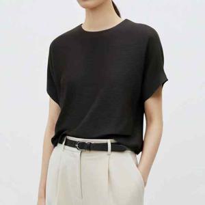 샵앤) 여성 라운드 가로골지 가오리핏 반팔 니트티 BOM-WKN-20787-블랙