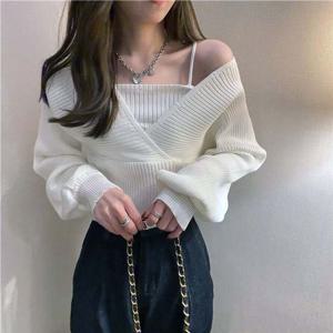 브이넥 포함 허리라인 배색 날씬 여자 블라우스