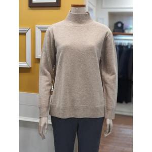 BCBG 세이브존01 옆선 배색 니트 B4DBK431A