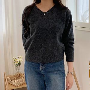 샵앤) 국산 여성 기본 베이직 긴팔 V넥 무지 니트티 21DS-WKN-4973-차콜