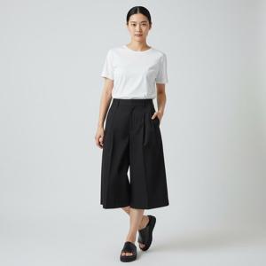 르메르23SS PA1039 LF588 BK999 여성 플리츠 쇼츠 블랙