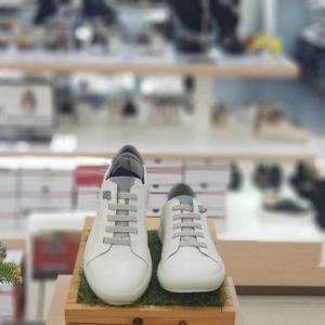 허시파피 세이브존04 남성컴포트캐주얼초경량밴딩스니커즈펀칭디테일 33MNN560