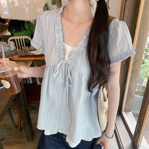 샵앤) 여성 스트라이프 레이스 프릴 반팔 블라우스 MSE-WBL-20761-소라