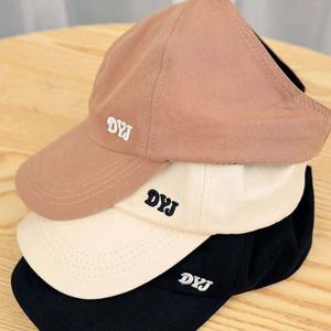 오픈 포니테일 DYJ 로고 야구모자 여성 패션 캡모자