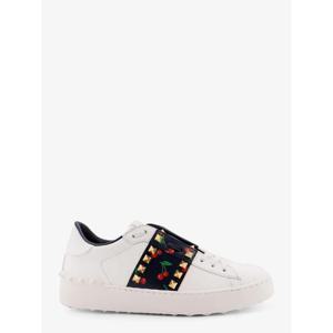VALENTINO GARAVANI Rockstud Untitled leather low-top sneakers 7W2S0A01UDB