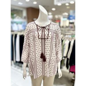 [트리아나]소고 세이브존01 테슬 리본넥 프린트 블라우스 AI2BA07