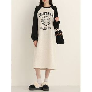 [시크루즈]뉴포 기모 나그랑 배색 레터링 롱 원피스_BDOP179