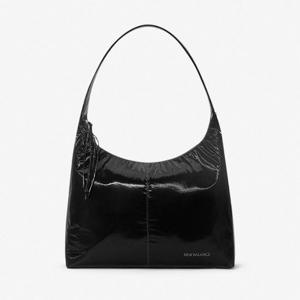 뉴발란스토트백 DQJ NBGCFSW107-69 글로시 태슬 빅 숄더 토트백