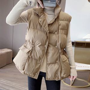 [올리비에스클로젯] 스트링 포인트 하이넥 포켓 패딩 조끼_O2512PV602D