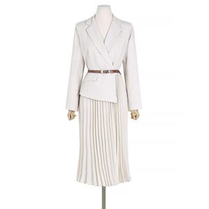 [예쎄][예쎄] 카라 랩 벨티드 플리츠 롱원피스 (S3SOP017A)