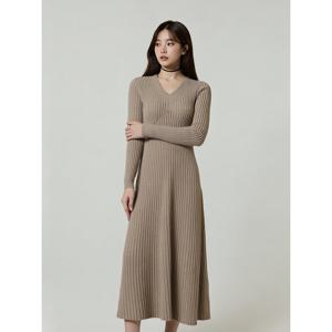 [예쎄](예쎄)   브이넥 골지 플레어 니트 롱원피스 (S4WOP009A)