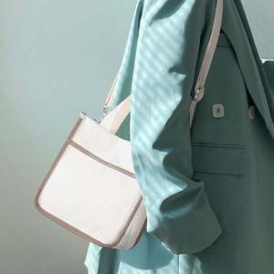 AN6062T 백 백팩 겨울 패션잡화 백 캐주얼 반달 여행 뽀글이 메신저백 스트 토트 가