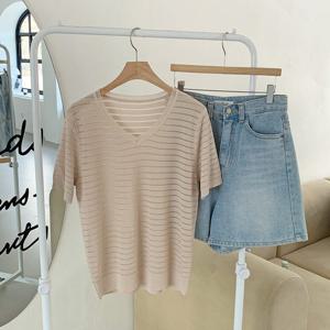 샵앤_ 윙클 여성 V넥 단가라 반팔 니트티 BONG-WKN-3208-베이지