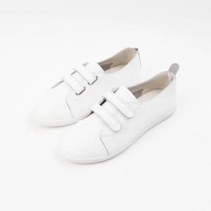 [신난다슈]여성 스니커즈 운동화 2cm 슬립온 단화 소가죽 벨크로 발편한 RH248027 화이트