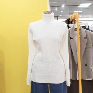 르피타 DP01 배이직 꽈배기 목폴라 니트 L244BSWB01