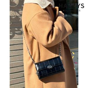 헤지스ACC  퀼팅 소가죽 체인크로스백 HIWA5E764BK