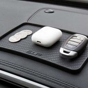 차량용 스마트폰 열쇠 동전 물건보관 논슬립 패드