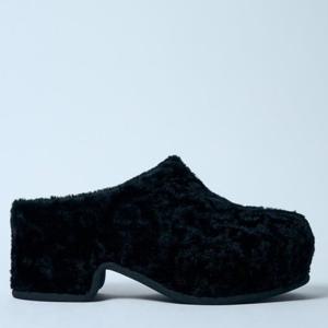 25 FW 드리스 반 노튼 Sherpa 셰르파 블럭힐 클로그 블랙 MS242 758 900