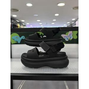 [크록스][크록스] 소호 와이 샌들 211755-001 블랙 (39103410)