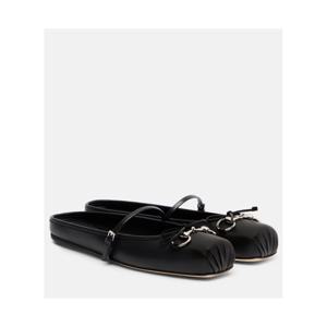 구찌 Horsebit 레더 뮬 P01096550