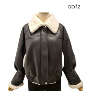 [에이비에프지]점퍼 스타일 오버핏 레더 무드탕 재킷 APZ4FFM4K