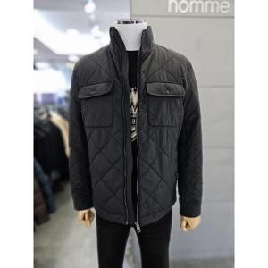 바쏘옴므 세이브존03 바쏘옴므 남자 블랙 경량 숏 패딩 퀼팅 점퍼 WSAFZ3UA03A