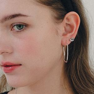 제이로렌 크링클 웨이브 링 실버 귀걸이 M04042