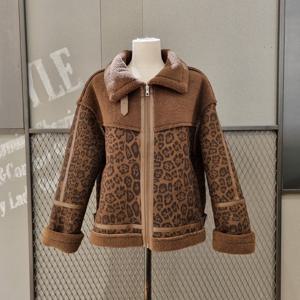 르니앤맥코이 레오파드무스탕집업점퍼 MN01MJ7027HJY