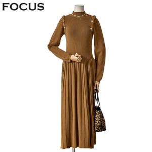 [포커스]금장버튼 니트원피스_FW3L7OP0408