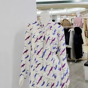 아놀드바시니 DP01 블로썸 패턴 블라우스 AX03BL02M