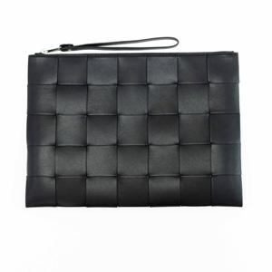 보테가베네타 인트레치아토 스트랩남성클러치 BLACK 649616VBWD38803