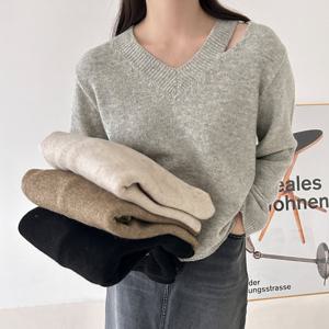 샵앤) 국내산 여성 V넥 어깨트임 니트티 21DS-WKN-4004-오트밀