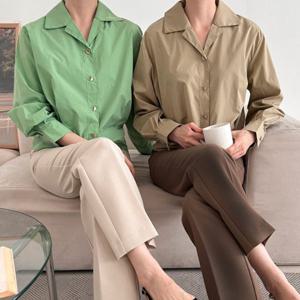 샵앤) 여성 V 카라넥 날씬한 핀턱 셔링 간절기 블라우스 셔츠 CAT-WBL-4161-그린