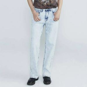 [버커루]남성 와이드핏 연청 데님 팬츠 청바지 B235DP052P