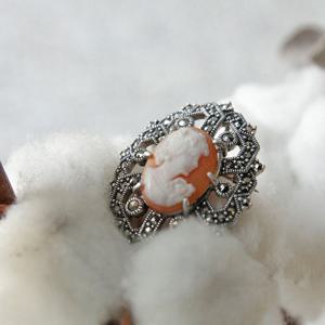 바이데이지 피치 카메오 마카사이트 실버 브로치 Bb0459
