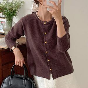 나야홍 / 빅사이즈 511 베이직골드버튼가디건 DTCV646