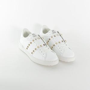 발렌티노 남성 락스터드 언타이틀 레더 스니커즈 1Y2S0931 BHS