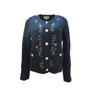 [비꼴리끄(여성)]금장 버튼 카라리스 니트 B244KJ1010