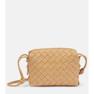 보테가베네타 Loop 미니 레더 카메라 백 P00808926