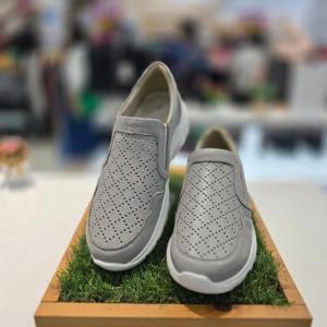 허시파피 세이브존04 여성컴포트캐주얼펀칭스니커즈4cm 3FR464