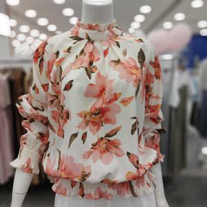 [아니베에프]A53WBL510 플라워 프린트 블라우스_GN