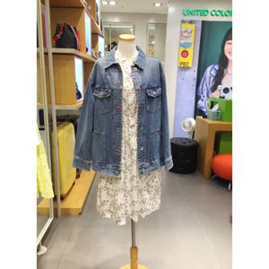 베네통(BAJP92541) UCB 등판 로고자수 루즈핏 데님점퍼